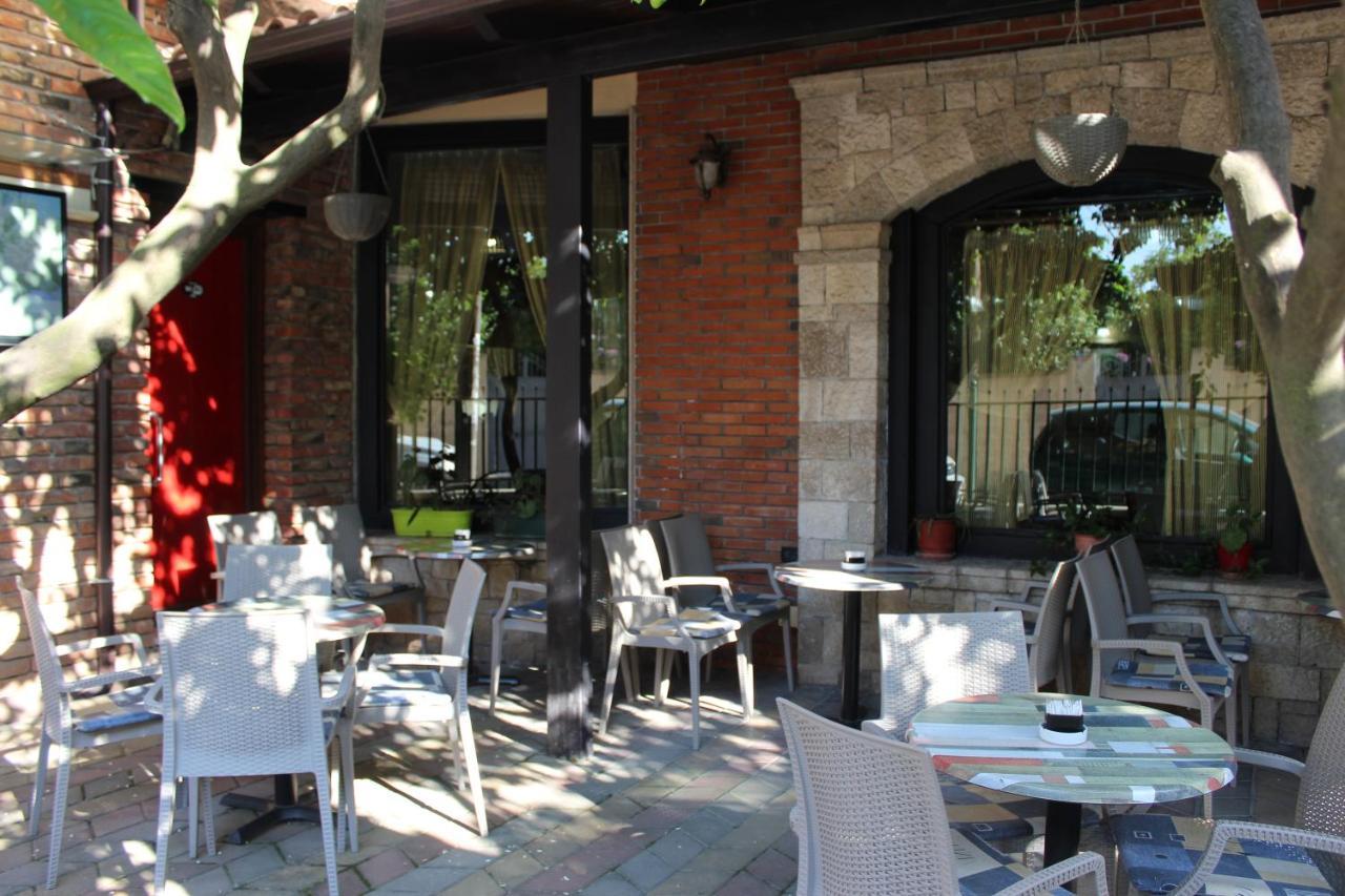 Hotel Vila 15 Tirana Exterior foto